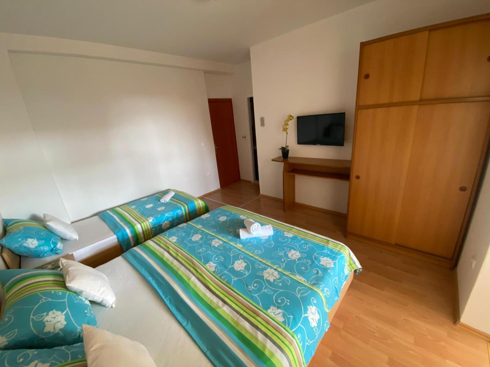 Apartments Kovac Makarska Room photo