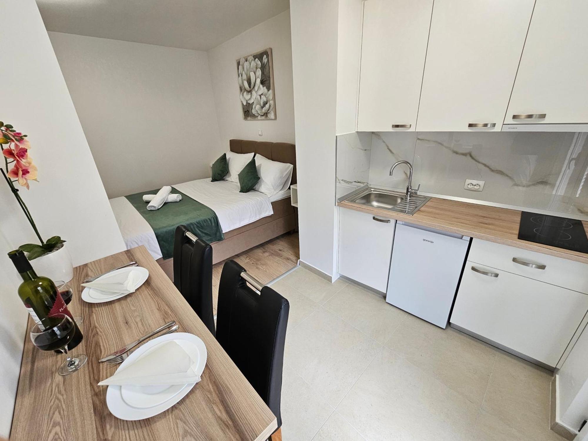 Apartments Kovac Makarska Exterior photo