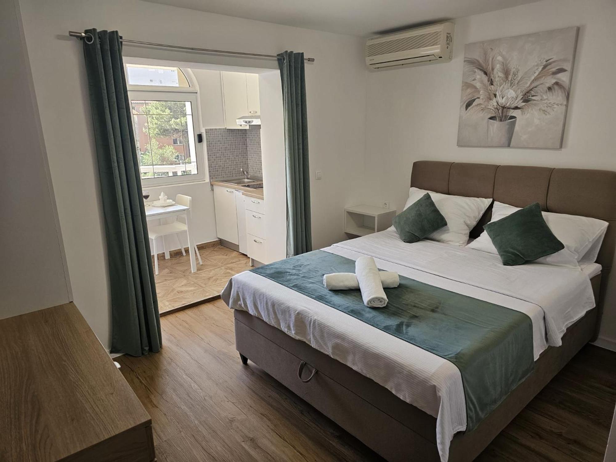 Apartments Kovac Makarska Room photo