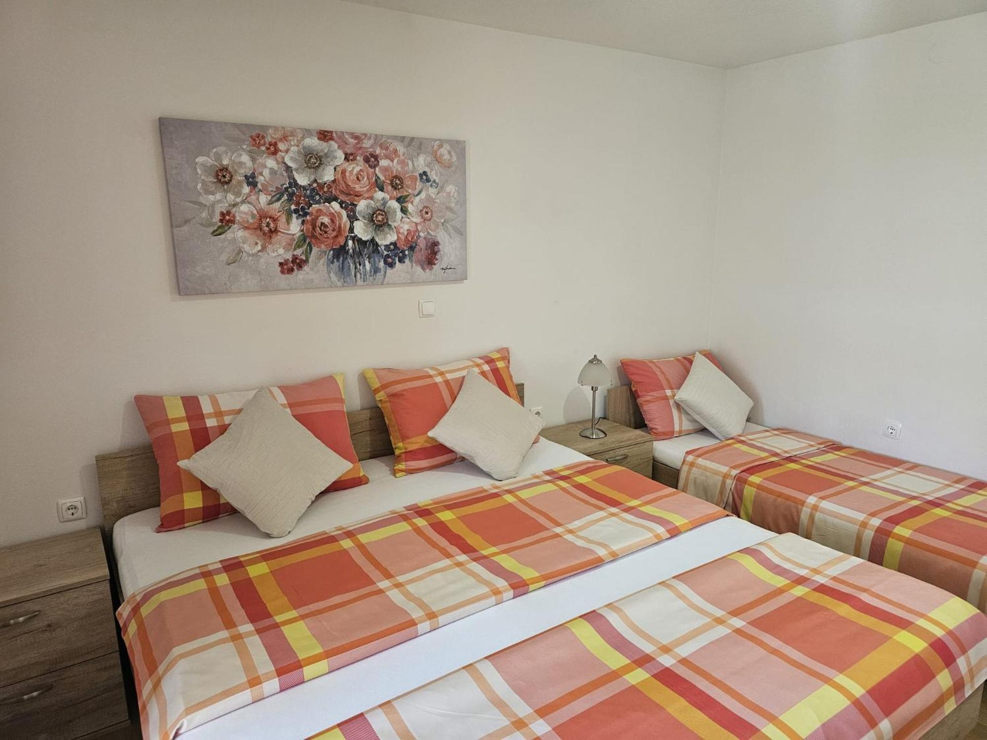 Apartments Kovac Makarska Room photo